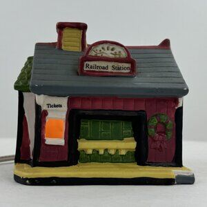 Vtg Dickens Collectables Sugar Creek County Railroad Station Lighted Christmas